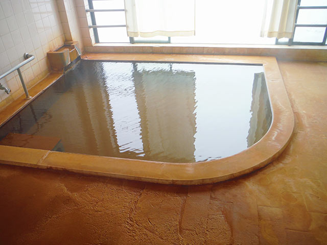 〈登美屋旅館〉の展望風呂