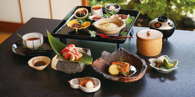 鮭コースからお取り寄せまで村上市で食べるべき「鮭料理」！地元情報誌『Komachi』が選ぶ８店
