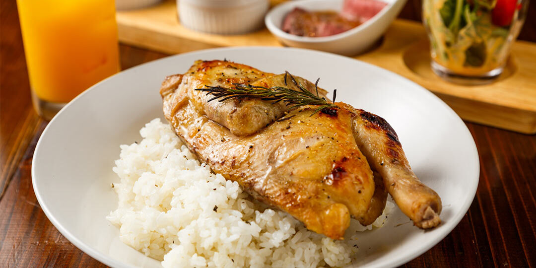〈創作Dining TORAJIRO〉の本気丼「ローストチキン丼」