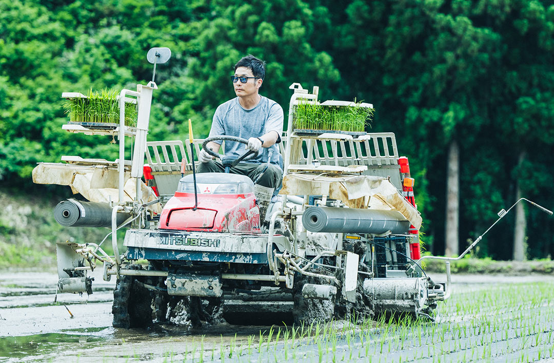 お米は日本一、DJは世界一！ 南魚沼の米＆スイカ農家〈こまがた農園