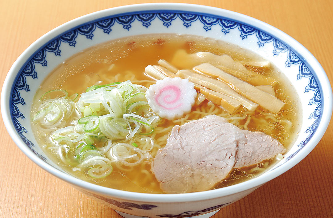 古町〈三吉屋〉の中華そばに大満足！「新潟あっさり醤油ラーメン」の