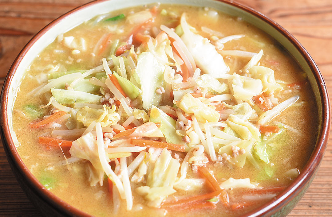 1日に300杯売れる日も！〈船場食堂〉の名物ラーメン「サッポロ