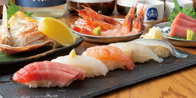 〈弁慶の泣き処〉で味わう佐渡産の旬の鮮魚。寿司、刺身、天ぷらをお好みで