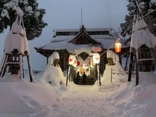 雪が降ると街全体の雰囲気が変わる