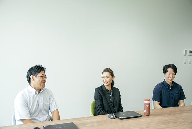 座談会に参加した３人の社員の方々