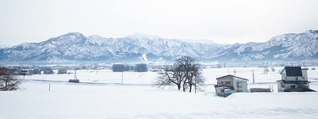 雪景色が広がる魚沼市の風景