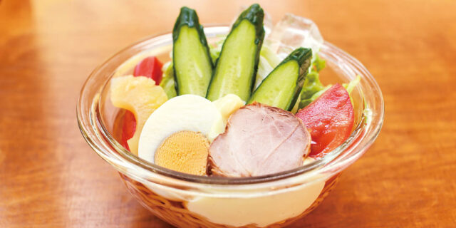 長岡の夏の名物グルメといえば〈MIMATSU CAFE 大手店〉の「レーメン」。その味わいとは!?