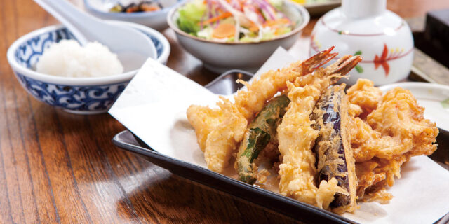〈天ぷら 若杉〉で上越名物「するてん」と揚げたて天ぷらを