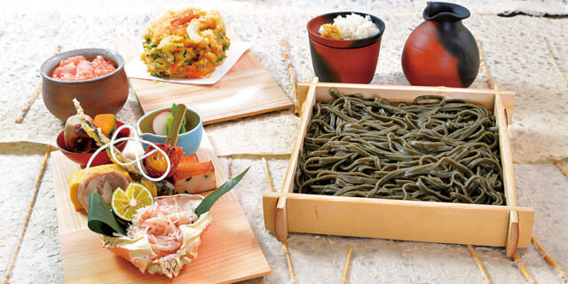 〈佐渡うどん 蒼囲〉で味わう、佐渡食材をふんだんに使った御膳ランチ