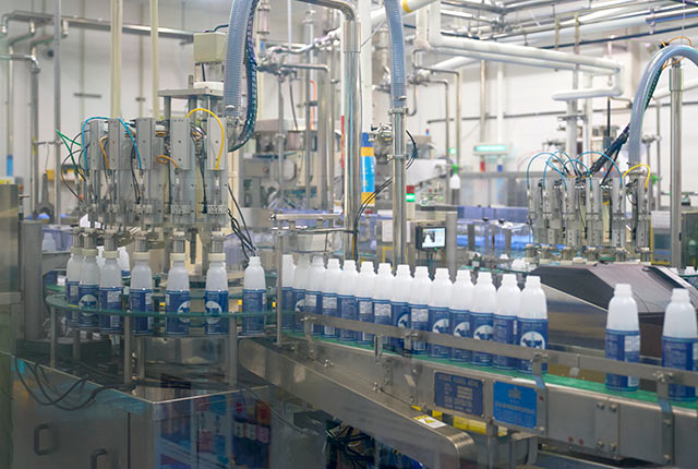 ヤスダヨーグルトの生産ライン