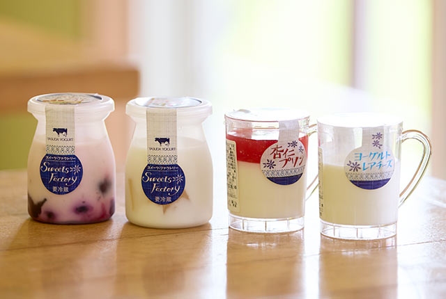 杏仁プリンやヨーグルトレアチーズなどのスイーツ商品４種