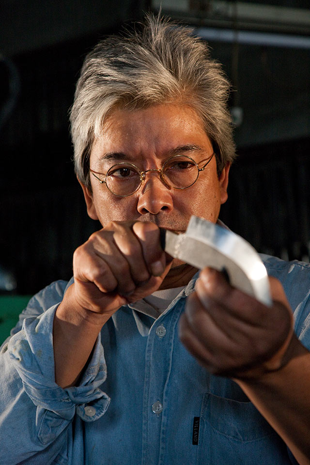 〈日野浦刃物工房〉の日野浦司さん