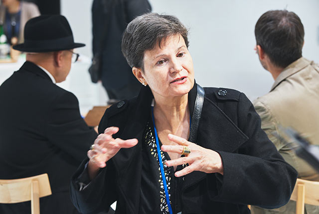 コメント中のアメリカからの記者