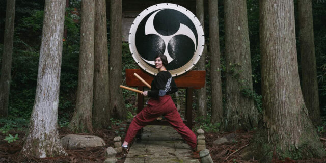 佐渡で出合った“和太鼓”に運命を感じて。〈鼓童〉スタッフ ナタリー・ホンメルさん