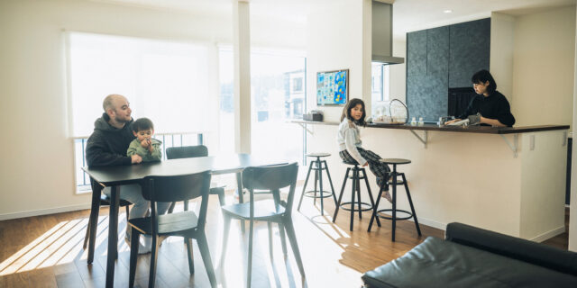 子育てもしやすい「雪国型ZEH」とは？ 空き家リノベーションで手に入れた理想の住まい