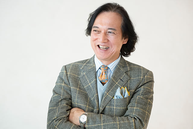 対談中に笑顔がこぼれる中村さん