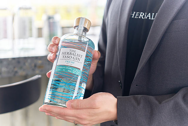 THE HERBALIST YASO GIN FRESHのボトル